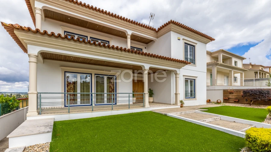 Moradia T4 para Venda em Milagres