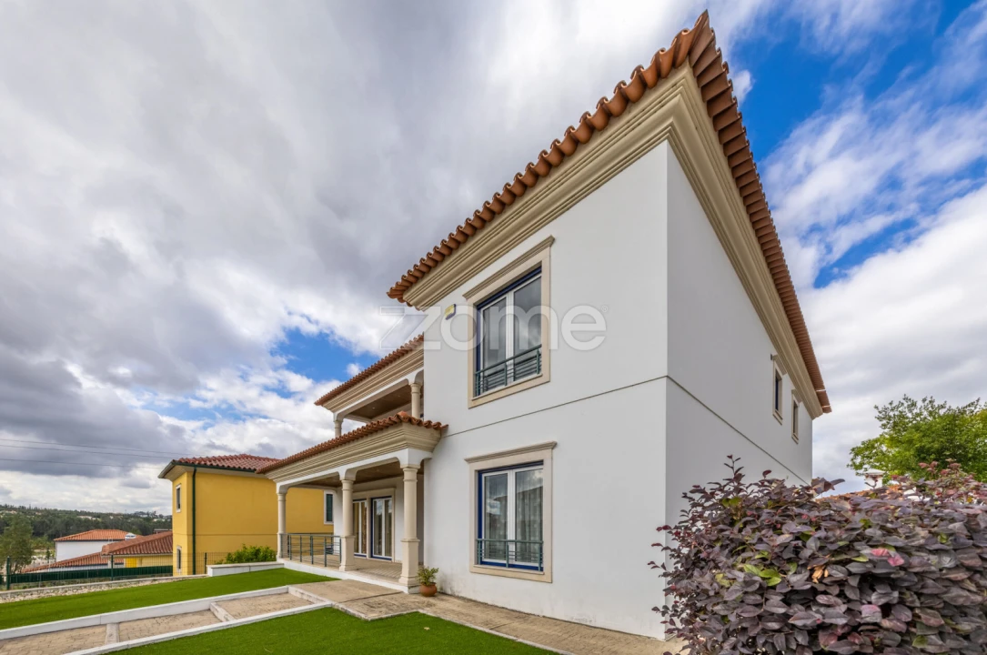 Moradia T4 para Venda em Milagres Foto 5