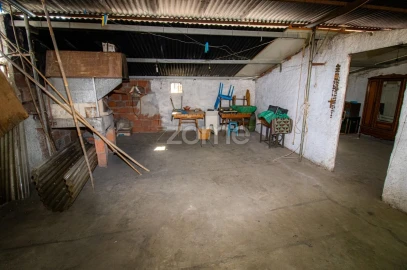 Moradia T4 para Venda em São João do Campo