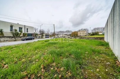 Terreno para Venda em Arcozelo