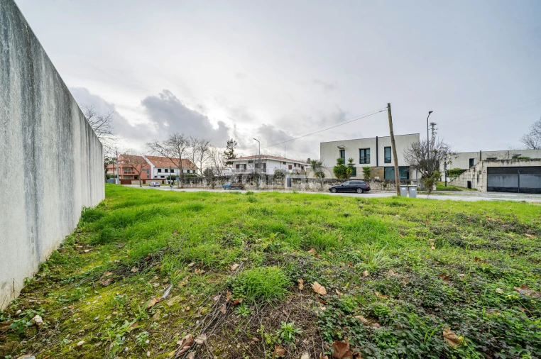 Terreno para Venda em Arcozelo Foto 18