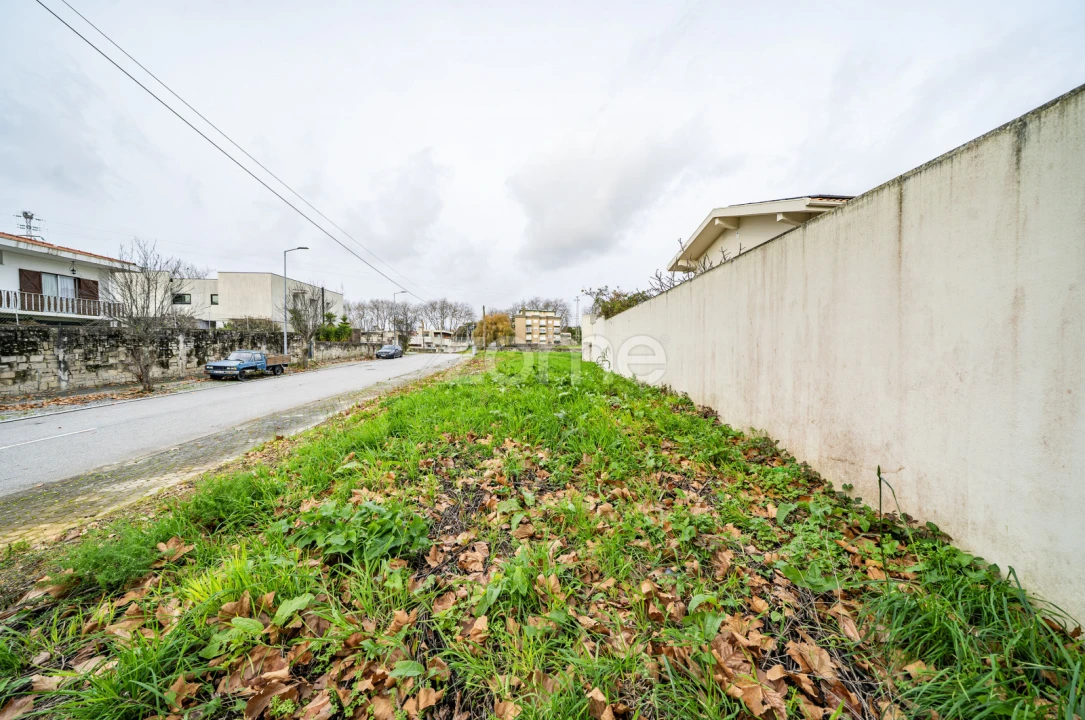 Terreno para Venda em Arcozelo Foto 13