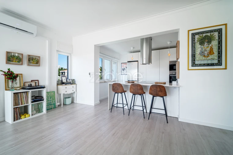 Apartamento T3 para Venda em Alfragide Foto 4