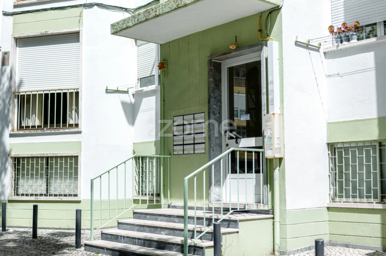 Apartamento T3 para Venda em Alfragide Foto 24