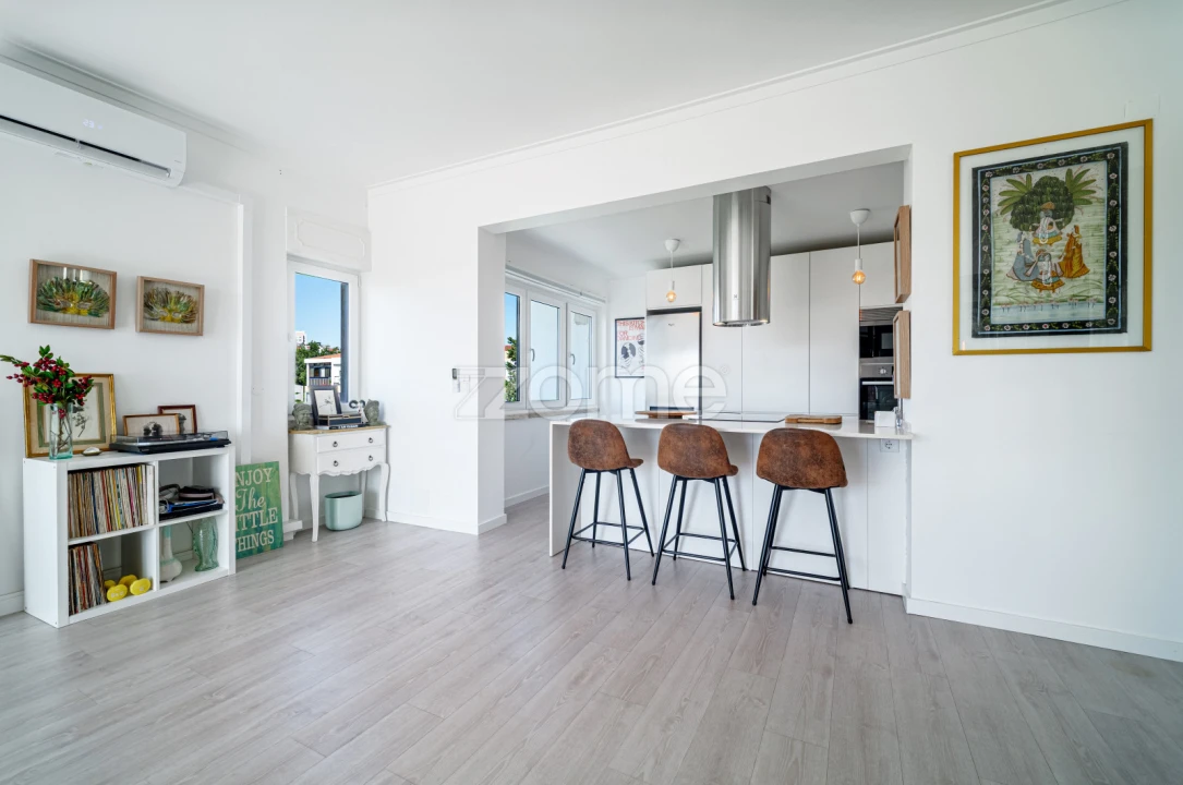 Apartamento T3 para Venda em Alfragide Foto 4