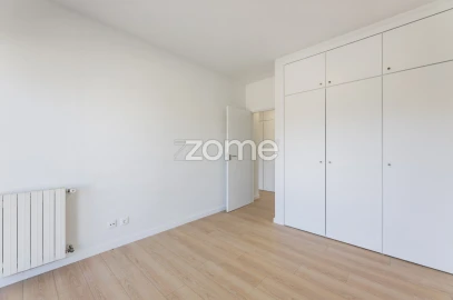 Apartamento T3 para Venda em São Vitor (Braga)
