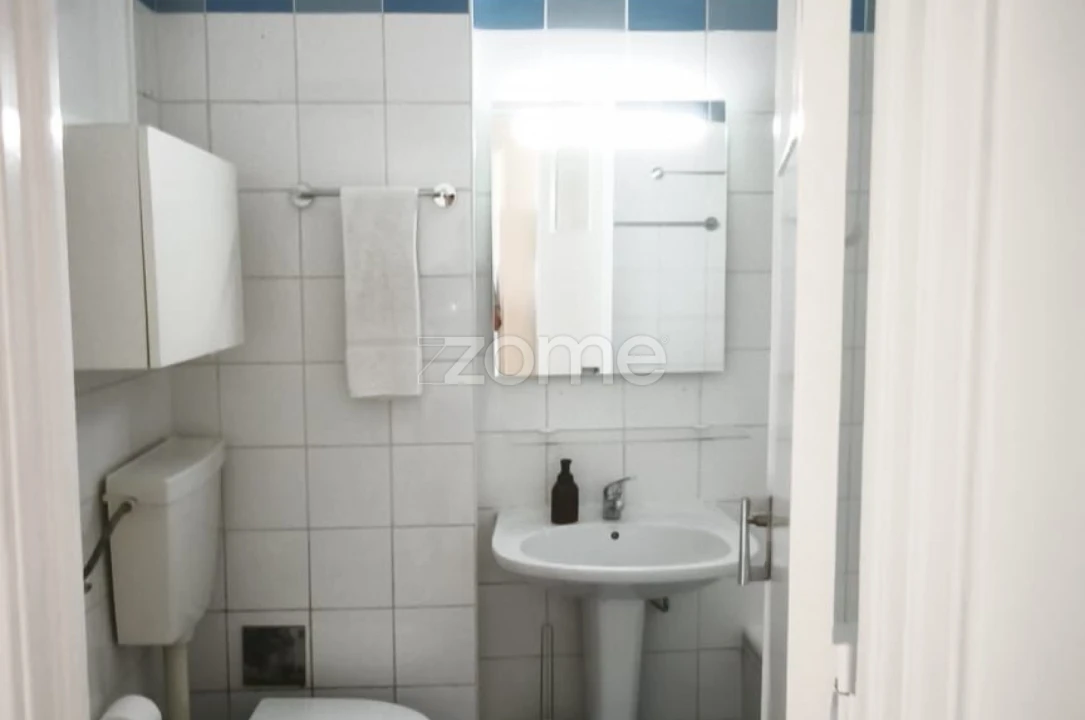 Apartamento T2 para Arrendamento em Lumiar Foto 6