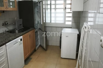 Apartamento T2 para Arrendamento em Lumiar