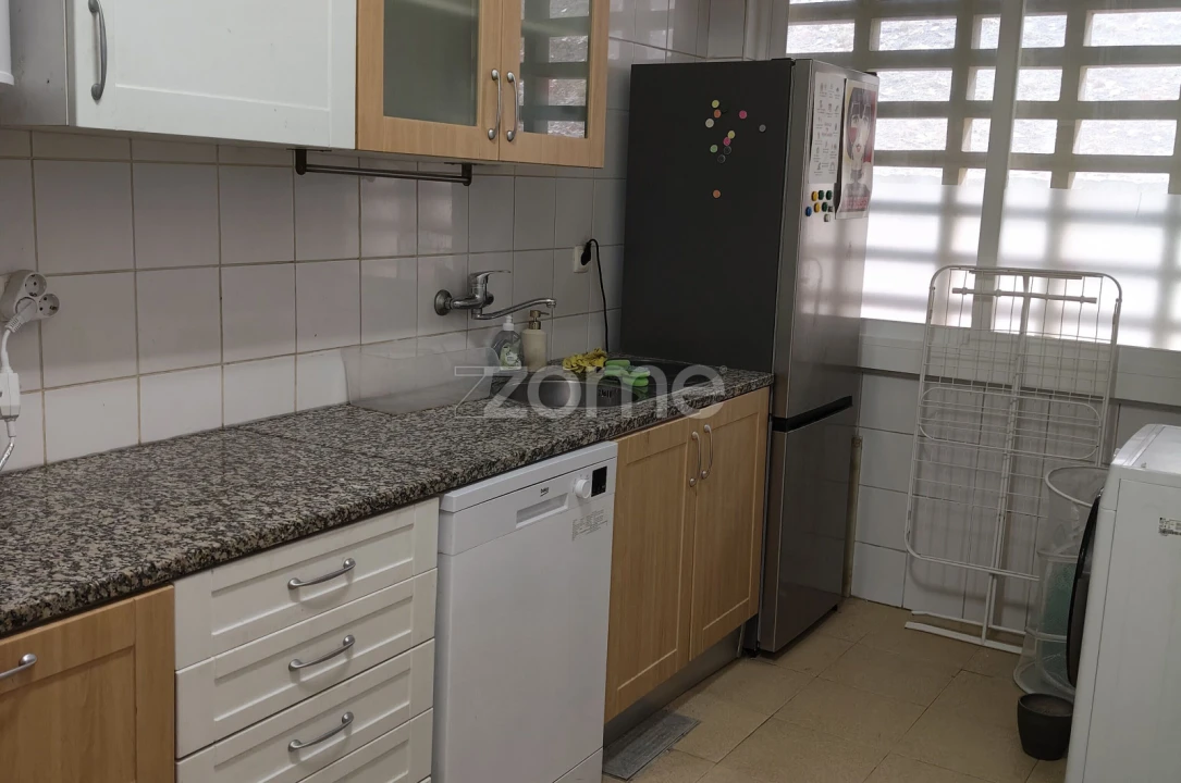 Apartamento T2 para Arrendamento em Lumiar Foto 1