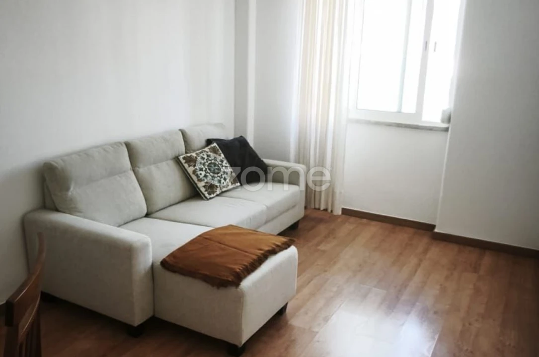 Apartamento T2 para Arrendamento em Lumiar Foto 10