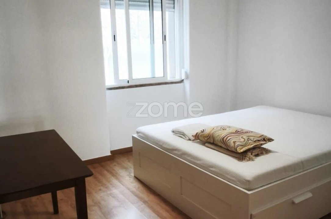 Apartamento T2 para Arrendamento em Lumiar Foto 8