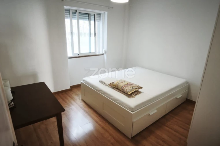 Apartamento T2 para Arrendamento em Lumiar Foto 14