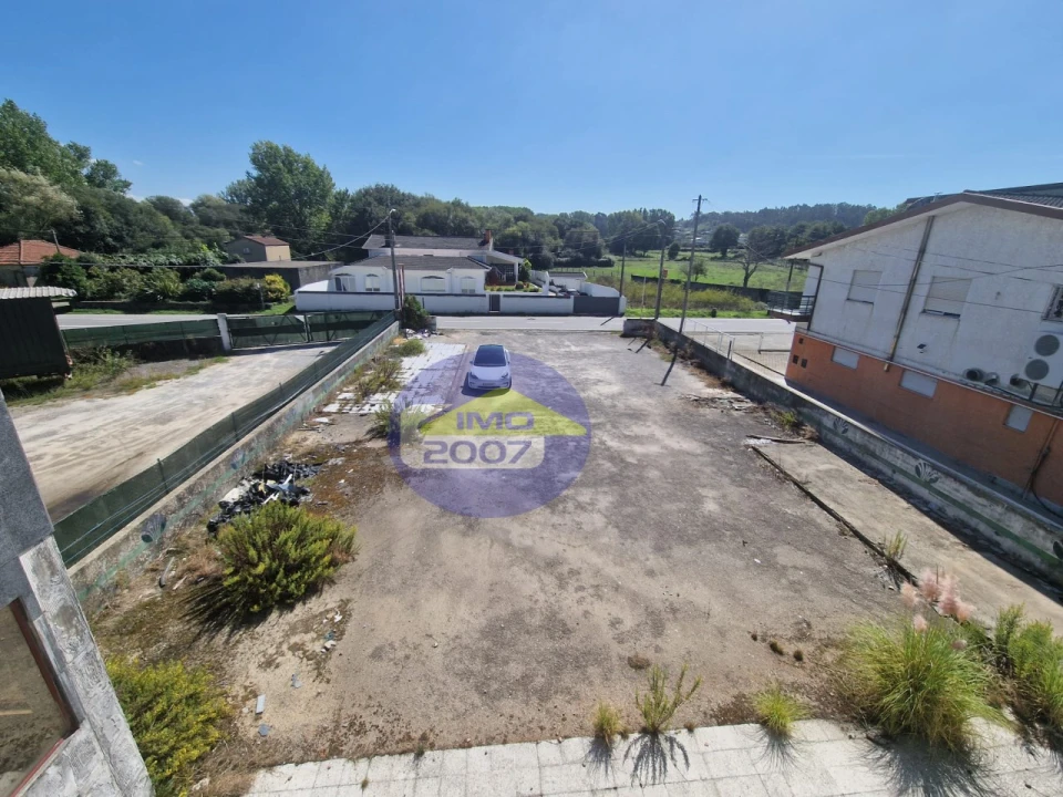 Armazém para Venda em Fiães Foto 3