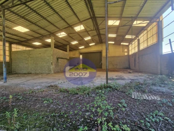 Armazém para Venda em Fiães