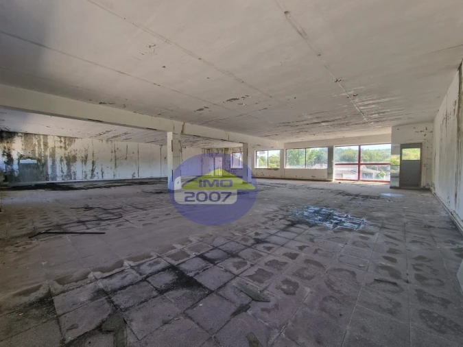 Armazém para Venda em Fiães Foto 2