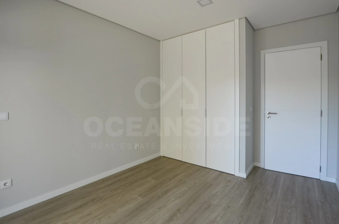 Apartamento T2 para Arrendamento em Mafra Foto 16