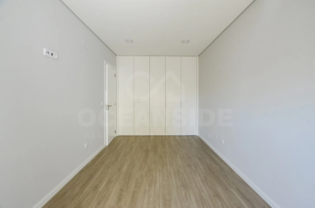 Apartamento T2 para Arrendamento em Mafra Foto 24