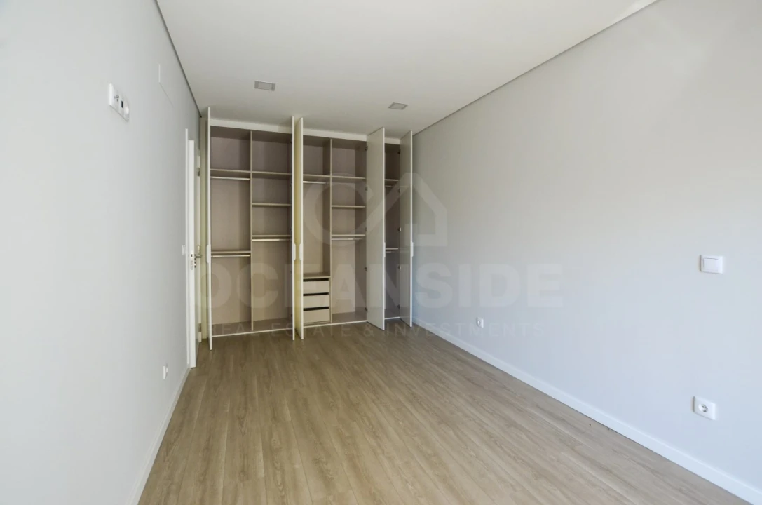 Apartamento T2 para Arrendamento em Mafra Foto 25