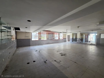 Loja para Venda em Campanhã