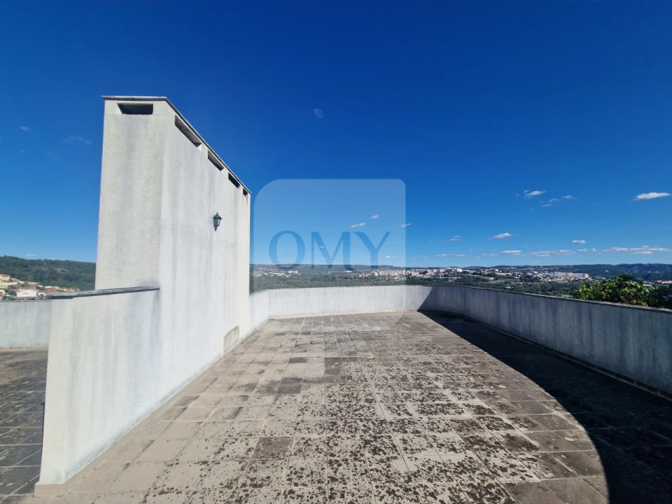 Moradia T5 para Venda em Lordelo Foto 2