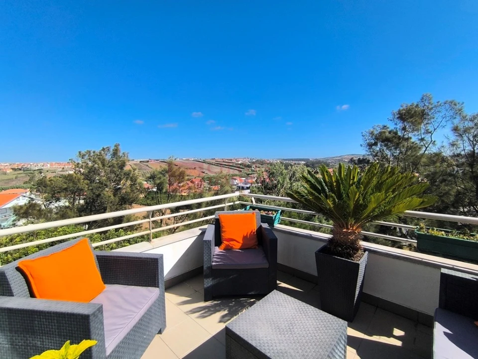 Apartamento T3 para Venda em São Pedro da Cadeira Foto 1