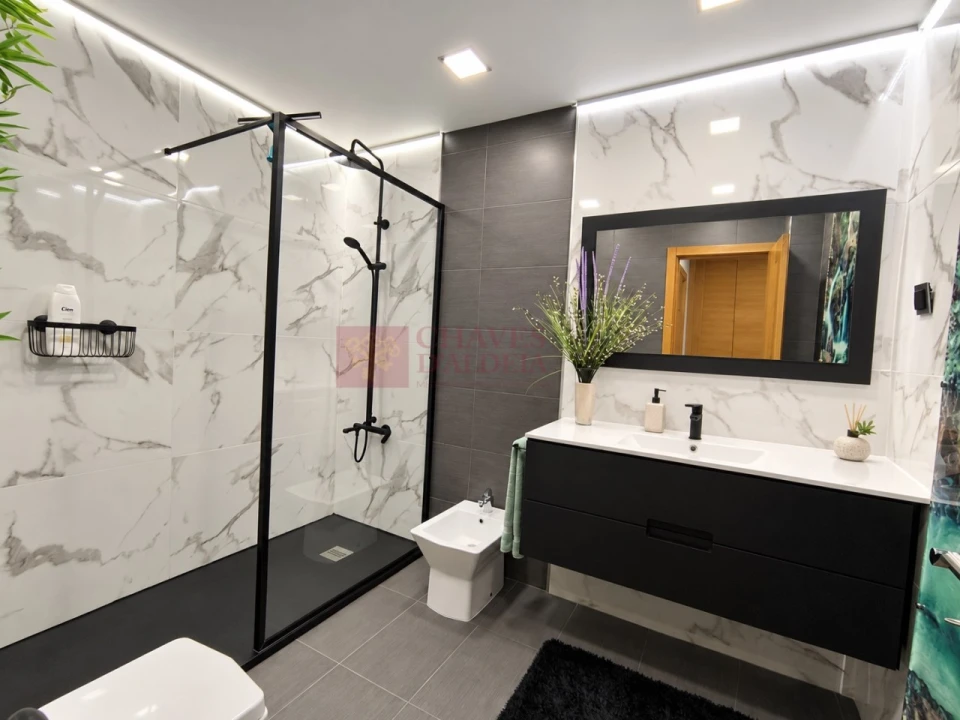 Apartamento T3 para Venda em São Pedro da Cadeira Foto 29