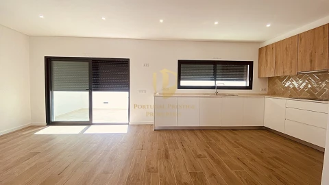 Moradia T3 para Venda em Moncarapacho e Fuseta