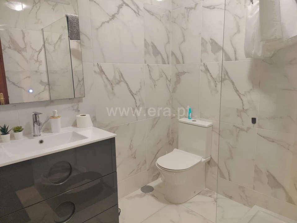 Apartamento T2 para Venda em Santa Marinha e São Pedro da Afurada Foto 9