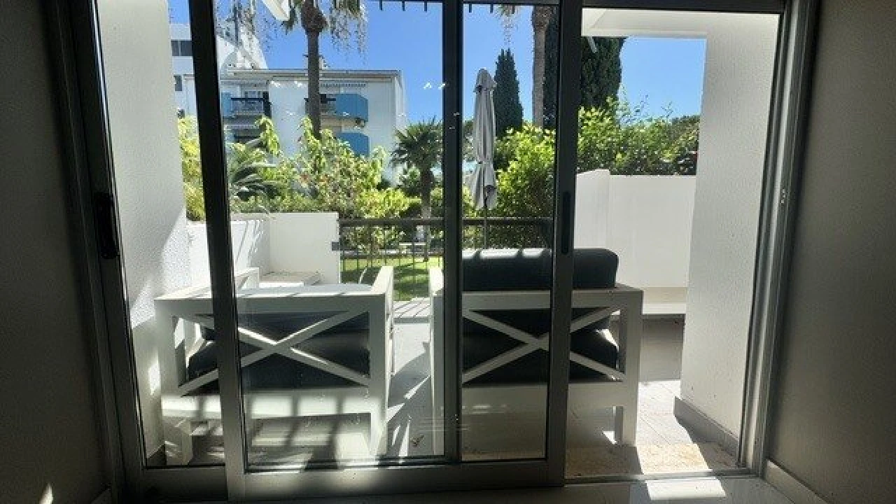 Apartamento T1 para Venda em Quarteira Foto 3