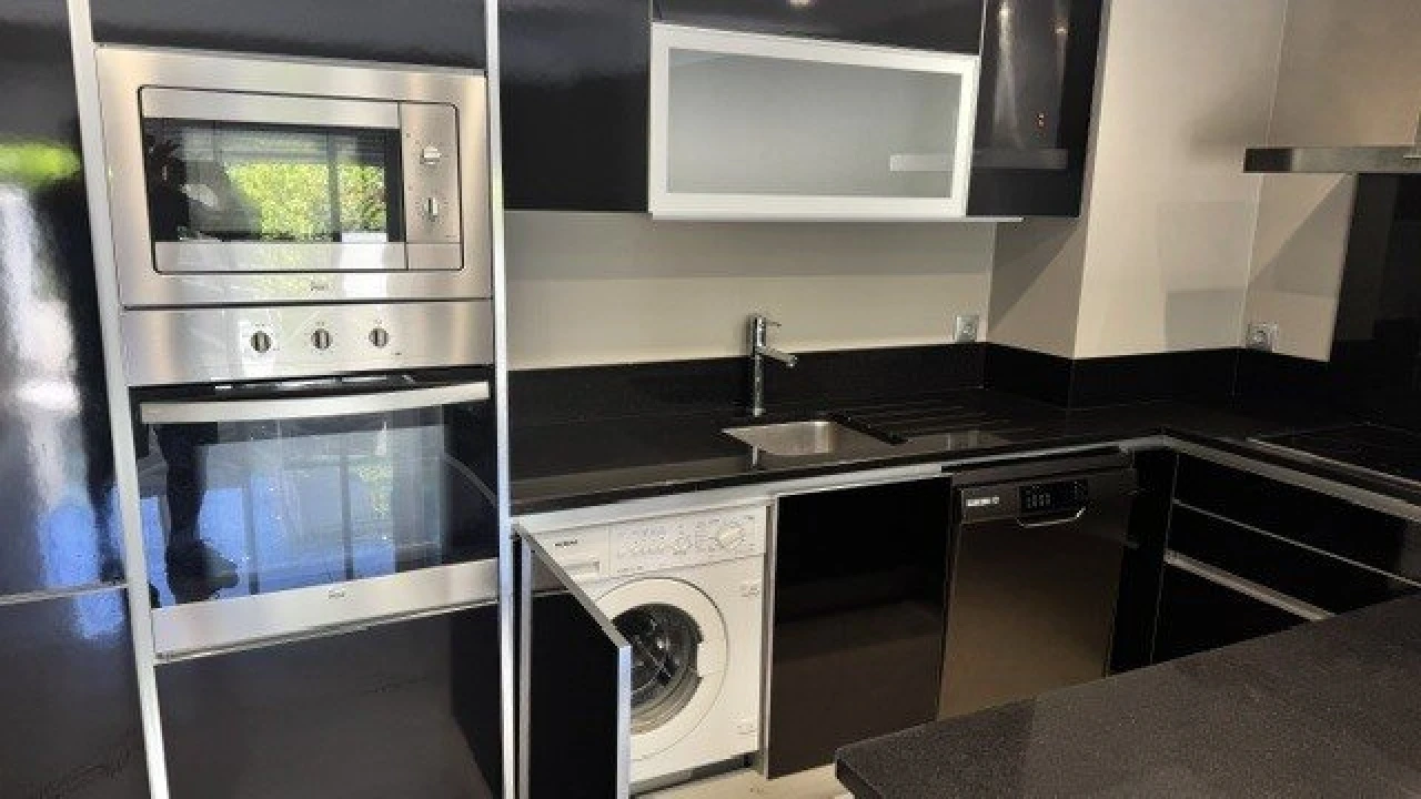 Apartamento T1 para Venda em Quarteira Foto 9
