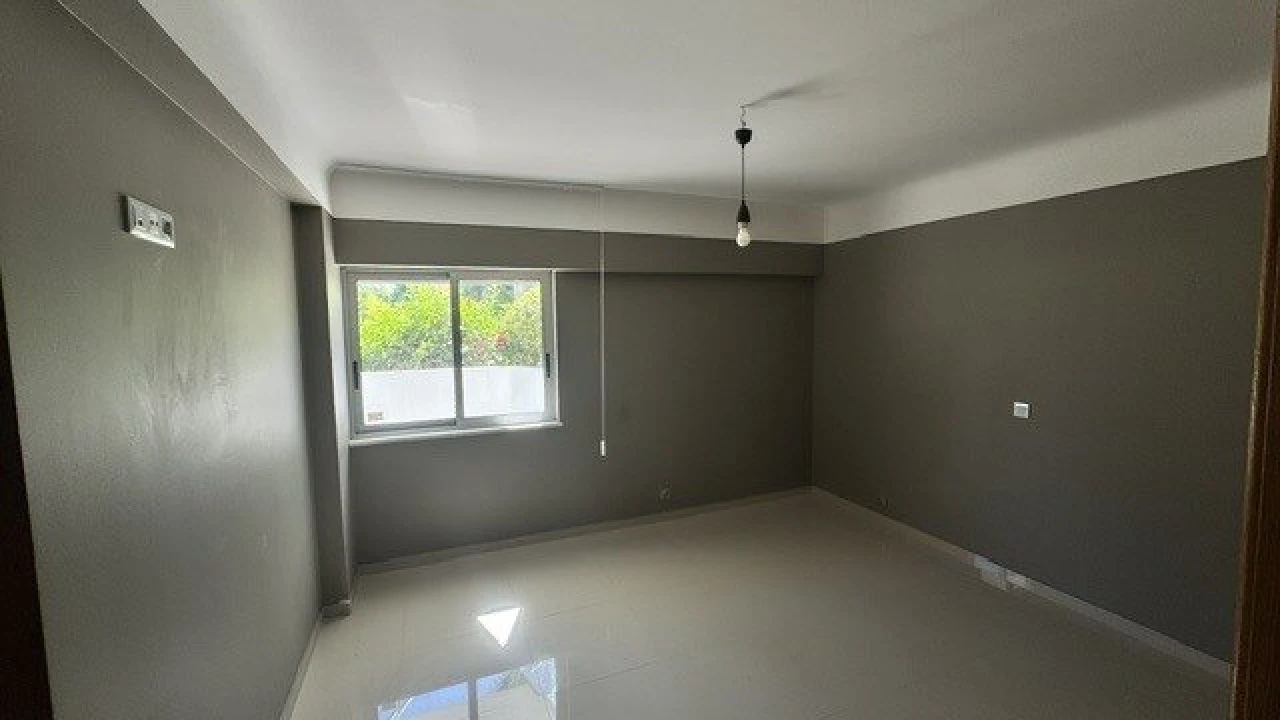 Apartamento T1 para Venda em Quarteira Foto 12