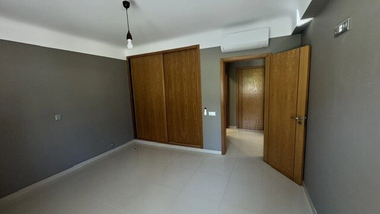Apartamento T1 para Venda em Quarteira Foto 13
