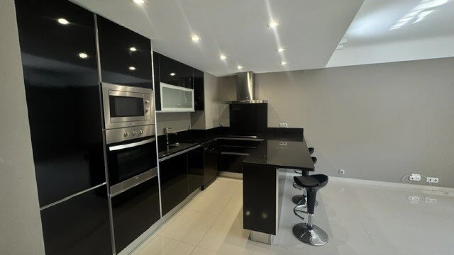 Apartamento T1 para Venda em Quarteira Foto 5