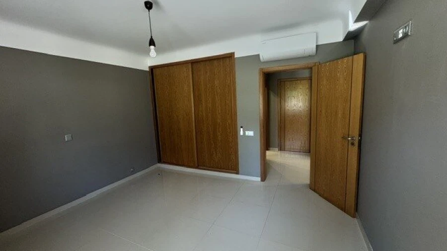 Apartamento T1 para Venda em Quarteira Foto 13