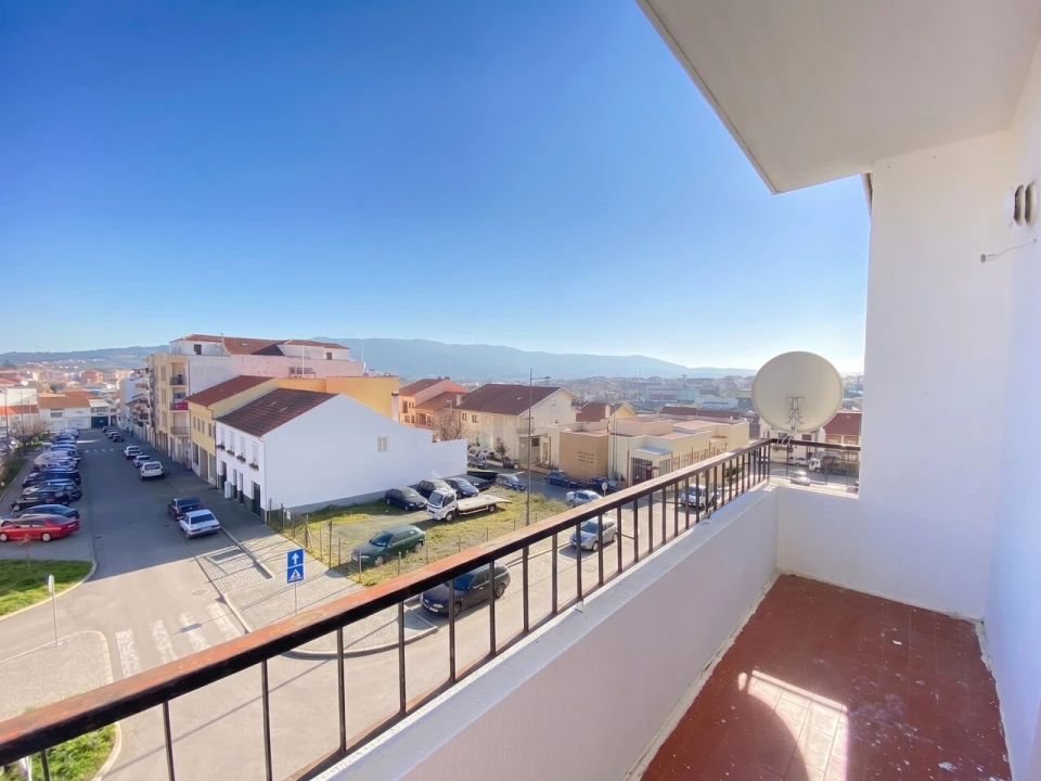 Apartamento T1 para Venda em Macedo de Cavaleiros Foto 1