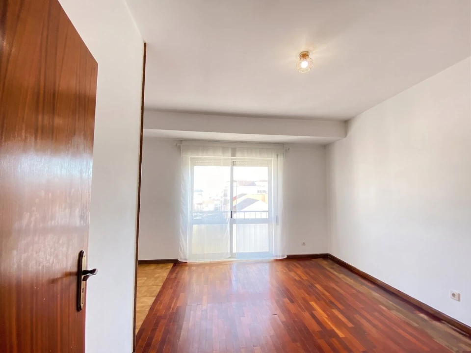 Apartamento T1 para Venda em Macedo de Cavaleiros Foto 2