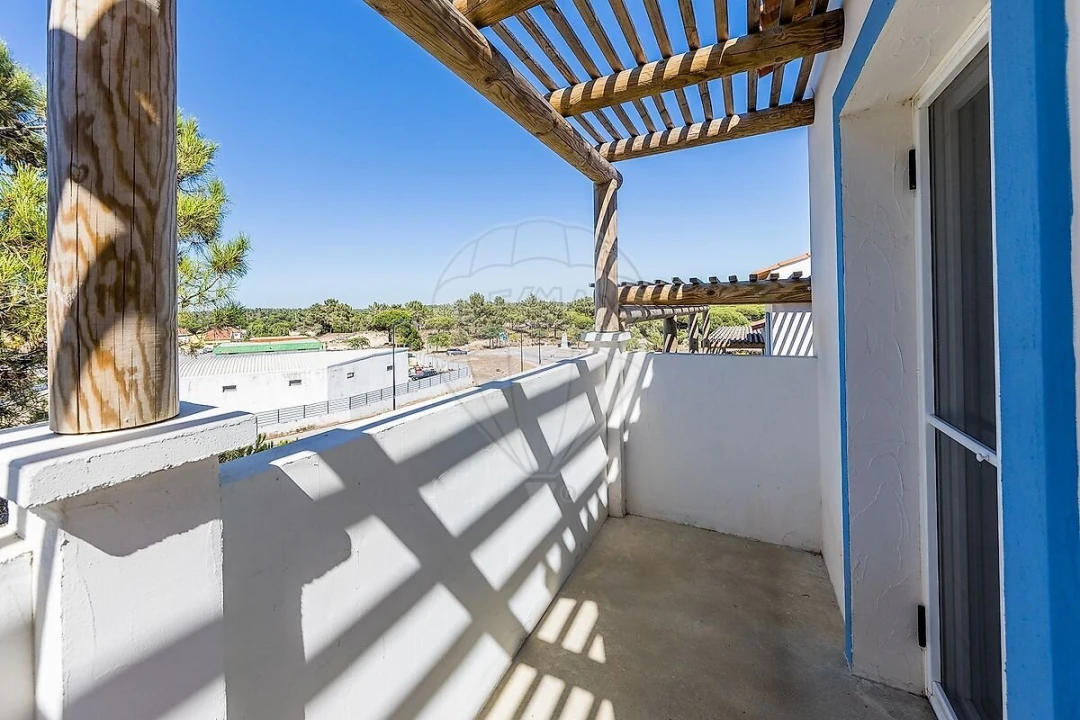Apartamento T1 para Venda em Carvalhal Foto 8