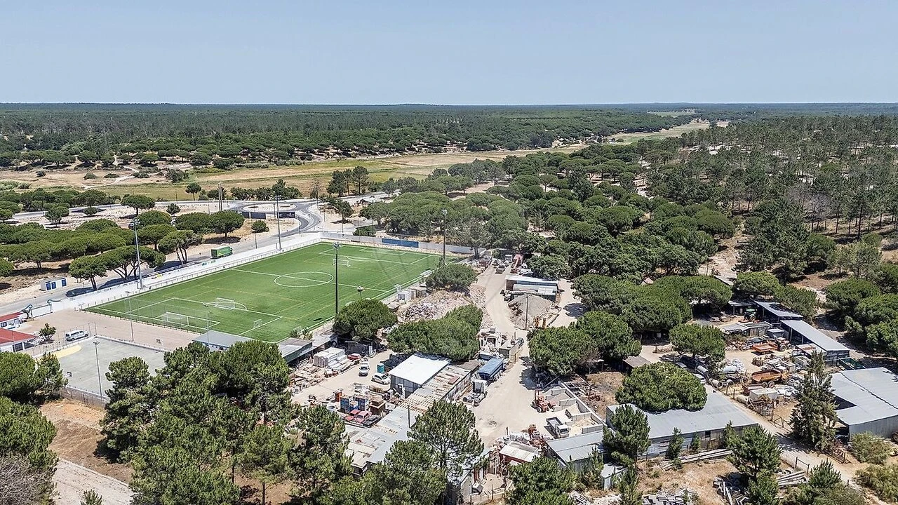 Apartamento T1 para Venda em Carvalhal Foto 47