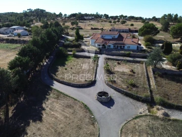 Quinta T9 para Venda em Bemposta