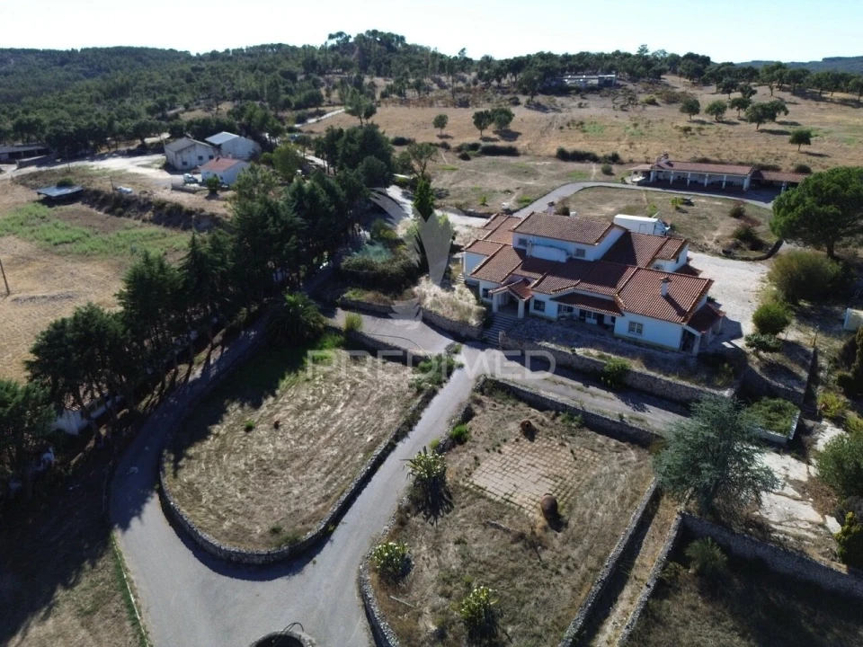 Quinta T9 para Venda em Bemposta Foto 4