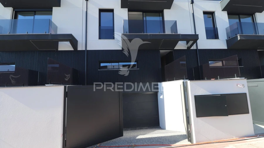 Moradia T3 para Venda em Real, Dume e Semelhe
