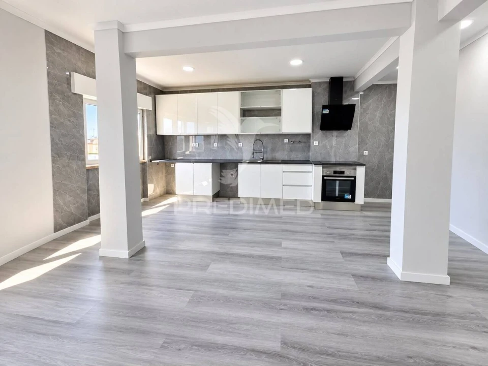 Apartamento T2 para Venda em Setubal (São Sebastião) Foto 2