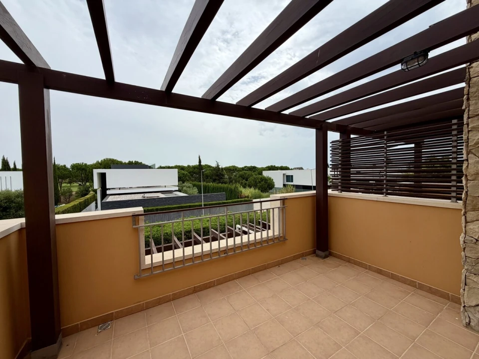 Moradia T3 para Venda em Quarteira Foto 11