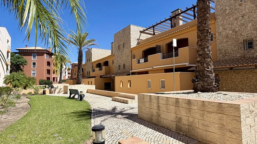 Moradia T3 para Venda em Quarteira
