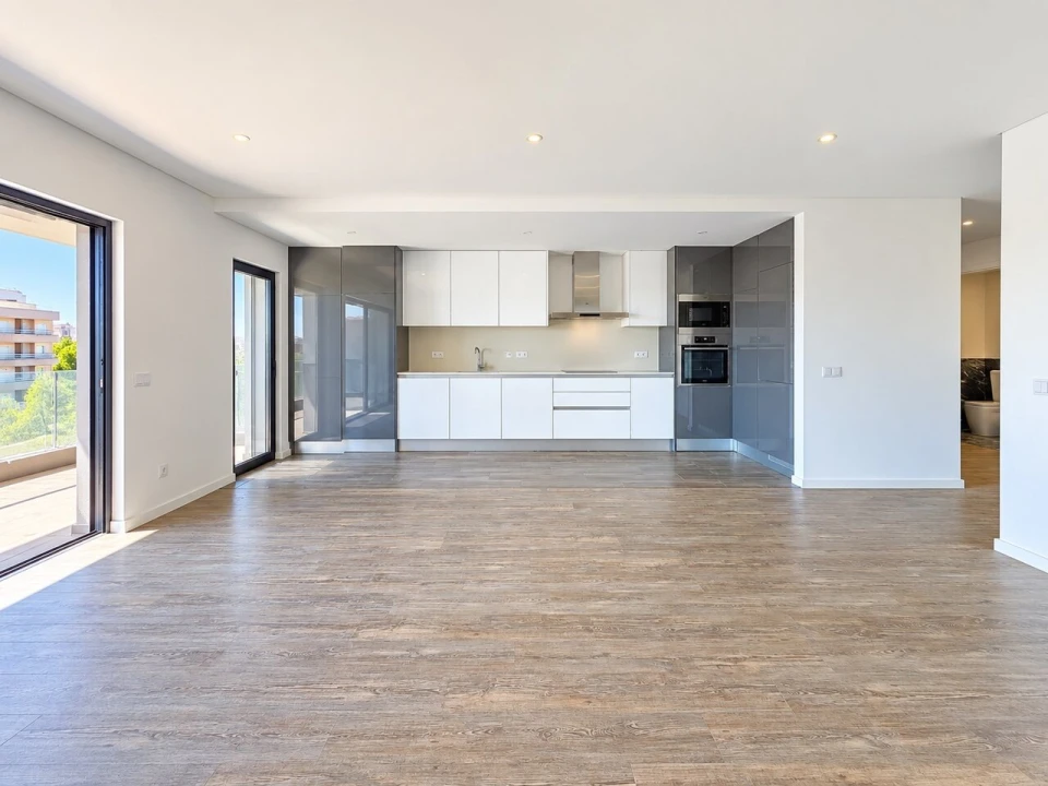 Apartamento T3 para Venda em Portimão Foto 2