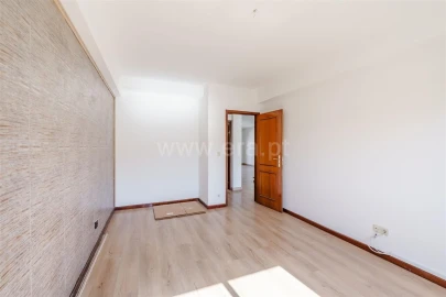 Apartamento T4 para Venda em Fundão, Valverde, Donas, A. Joanes, A. Nova Cabo