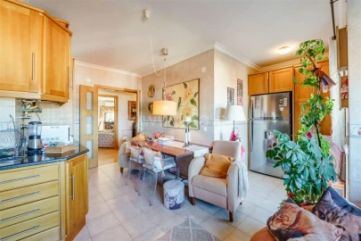 Apartamento T5 para Venda em Covilhã e Canhoso