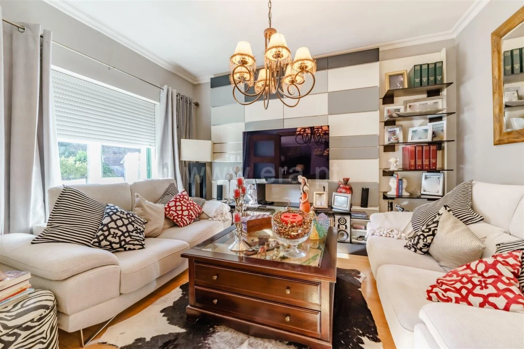 Apartamento T5 para Venda em Covilhã e Canhoso Foto 3