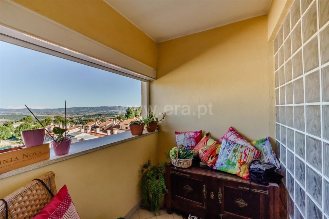 Apartamento T5 para Venda em Covilhã e Canhoso Foto 18