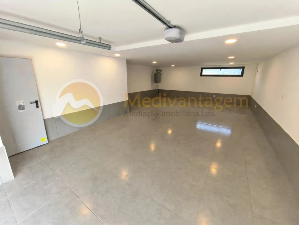 Moradia T3 para Venda em Merelim (São Pedro) e Frossos Foto 1